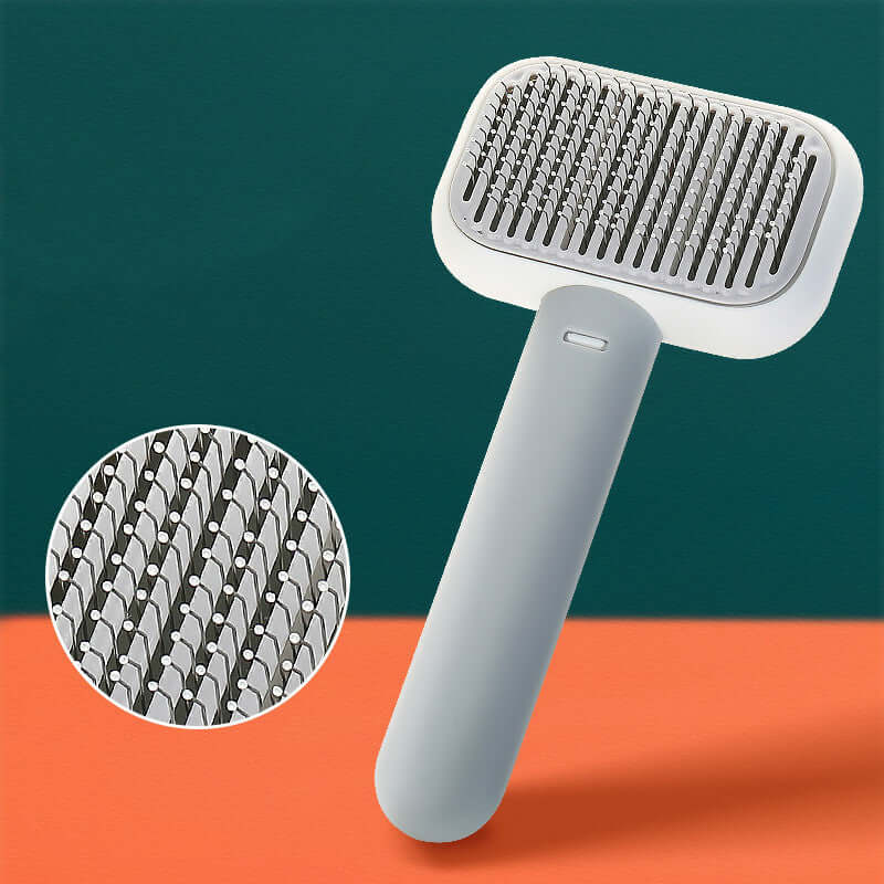 Open-Knot Brush Grooming in Smoke Grey, designed to prevent knots and promote healthy hair.